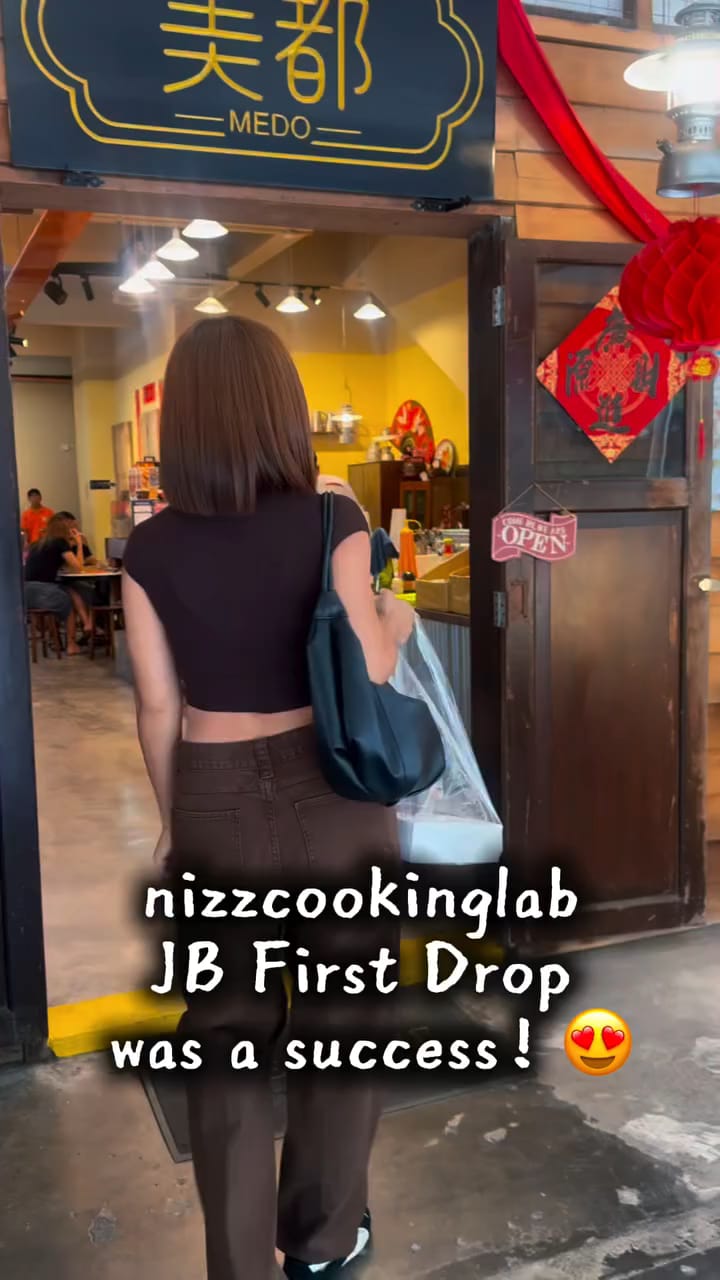 Our first JB drop, Nizzcookinglab banana cake